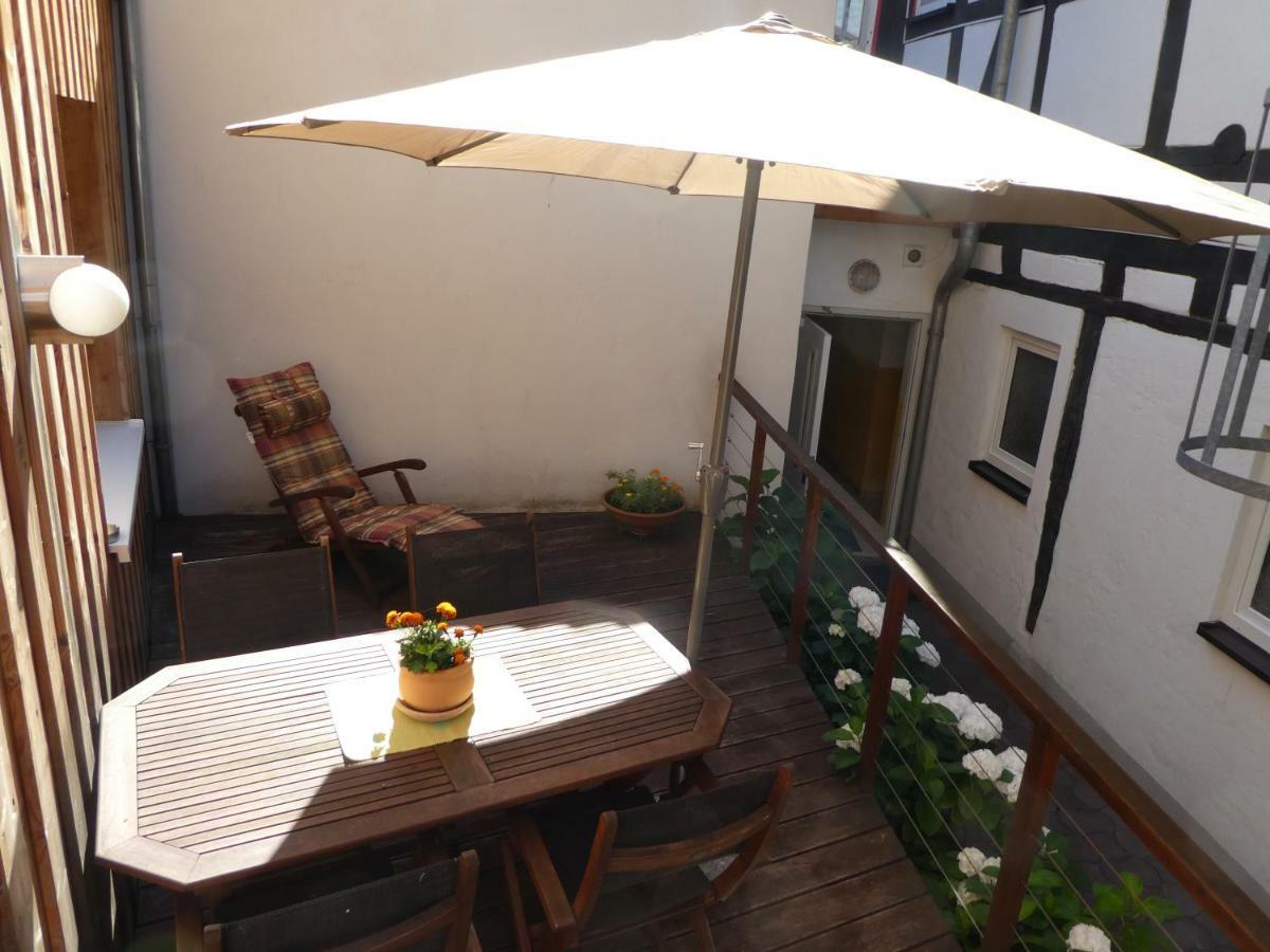 Ferienwohnung Janus Altstadt-Hameln Haus 2 Inklusive Parkplatz - Mit Und Ohne Terrasse Oder Loggia Hamelin Bagian luar foto
